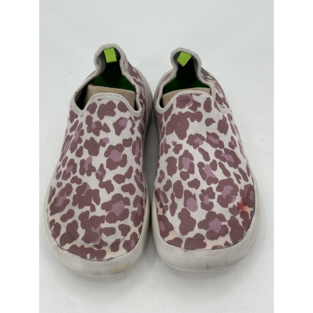 OOFOS Oomg EEze Women's‎ Snow Leopard Slip On Recovery Shoes Size US 7